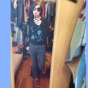 Cool flowered sweater. Sublime goth.